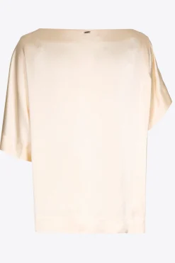 Bluse mit verschiedenen Ärmellängen