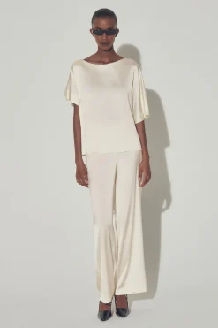 Bluse mit verschiedenen Ärmellängen