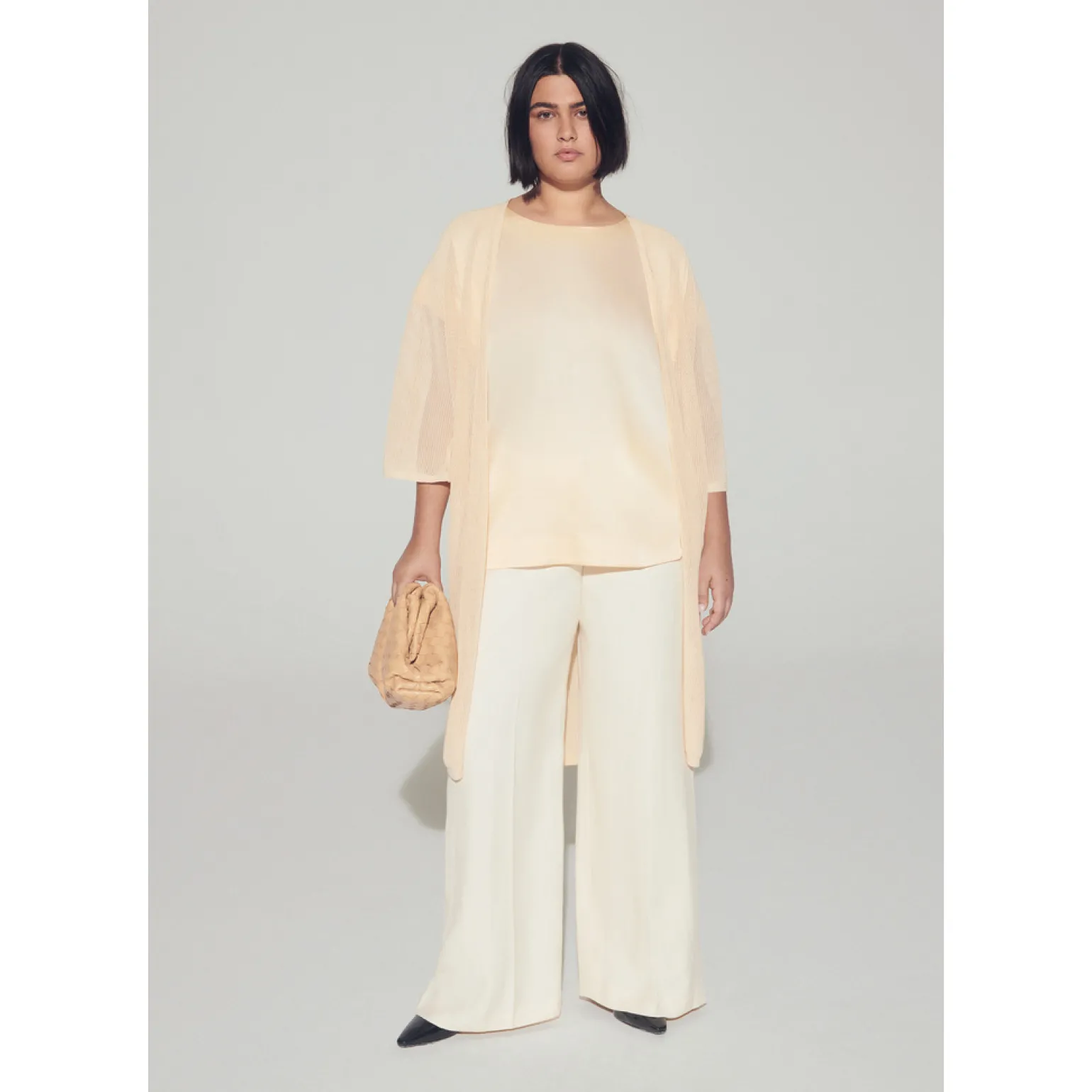Bluse mit verschiedenen Ärmellängen