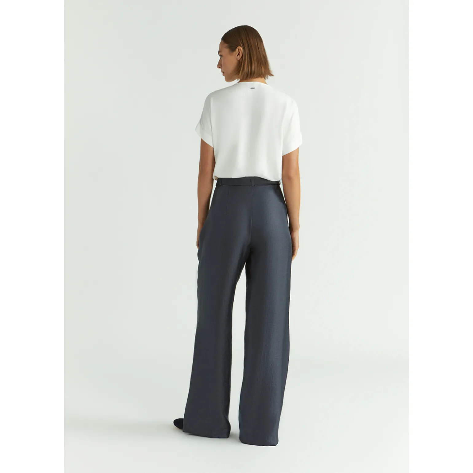 Glänzende Bundfaltenhose