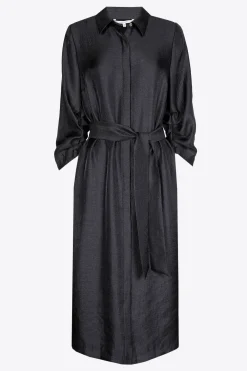 Glänzendes Blusenkleid