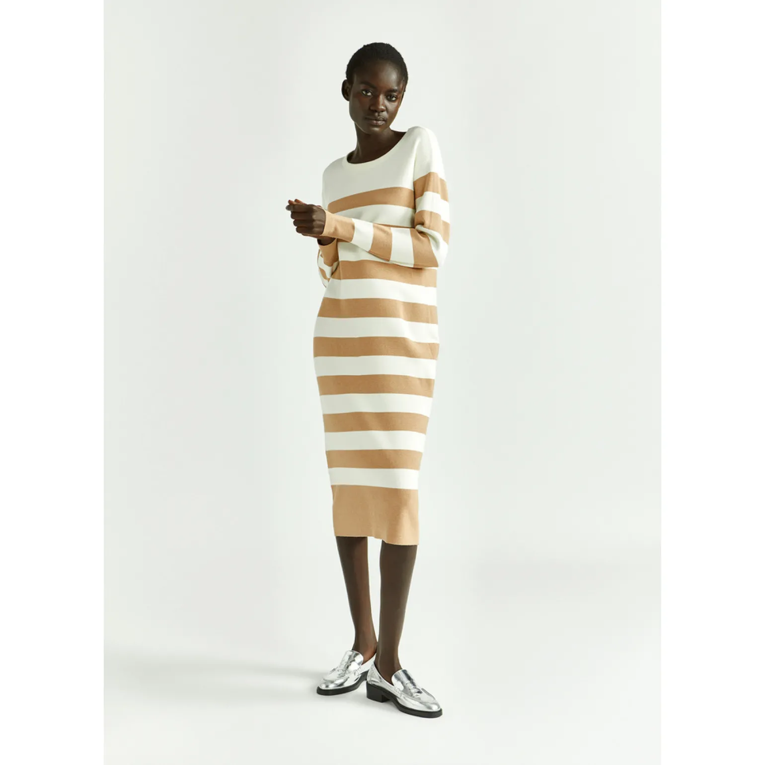 Halblanges Kleid mit Blockstreifen