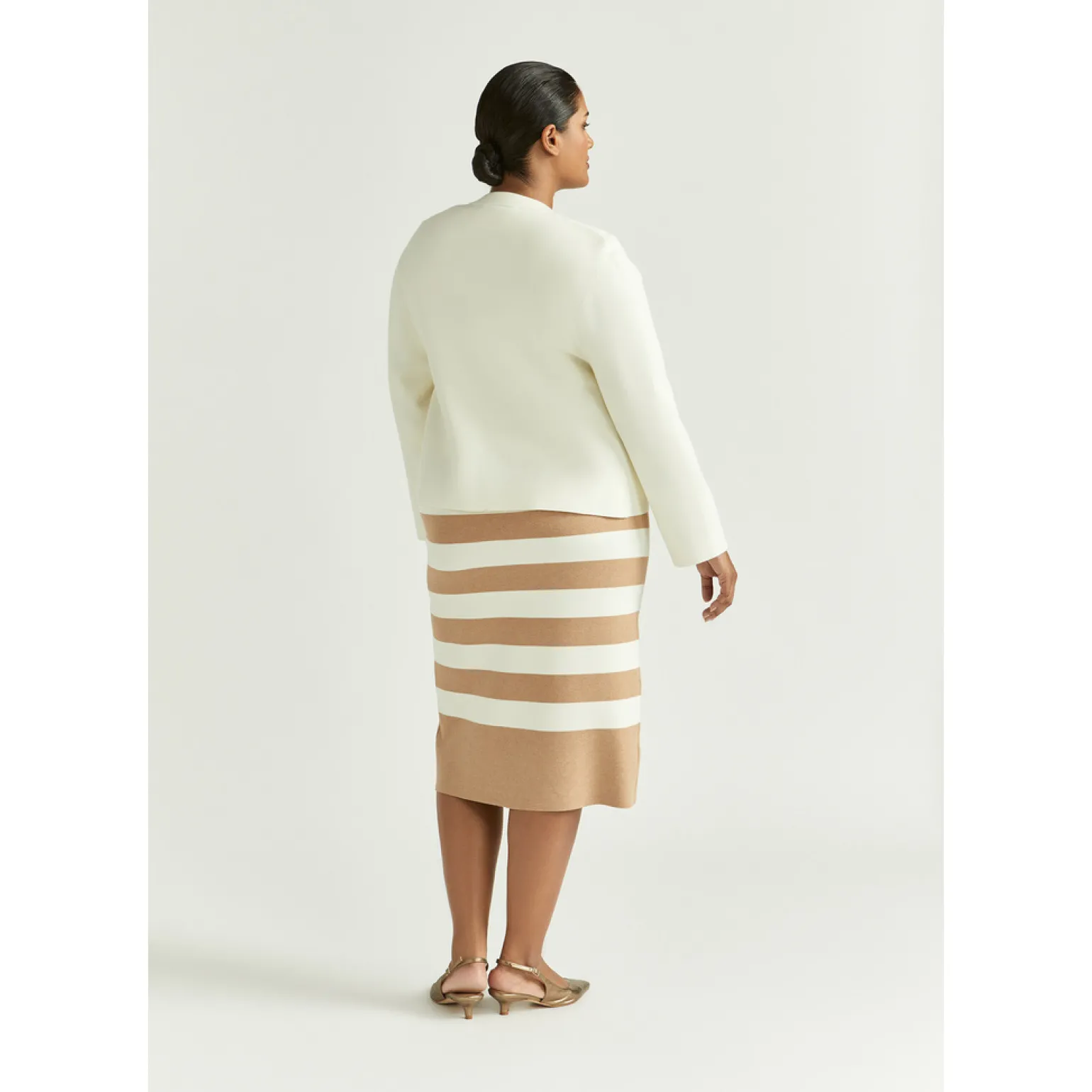 Halblanges Kleid mit Blockstreifen