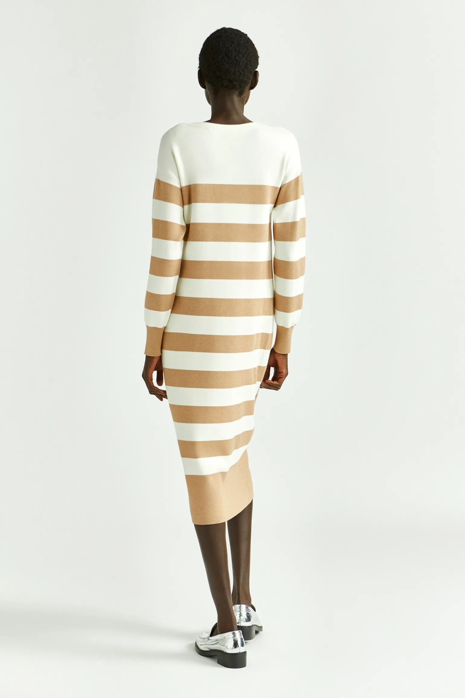 Halblanges Kleid mit Blockstreifen