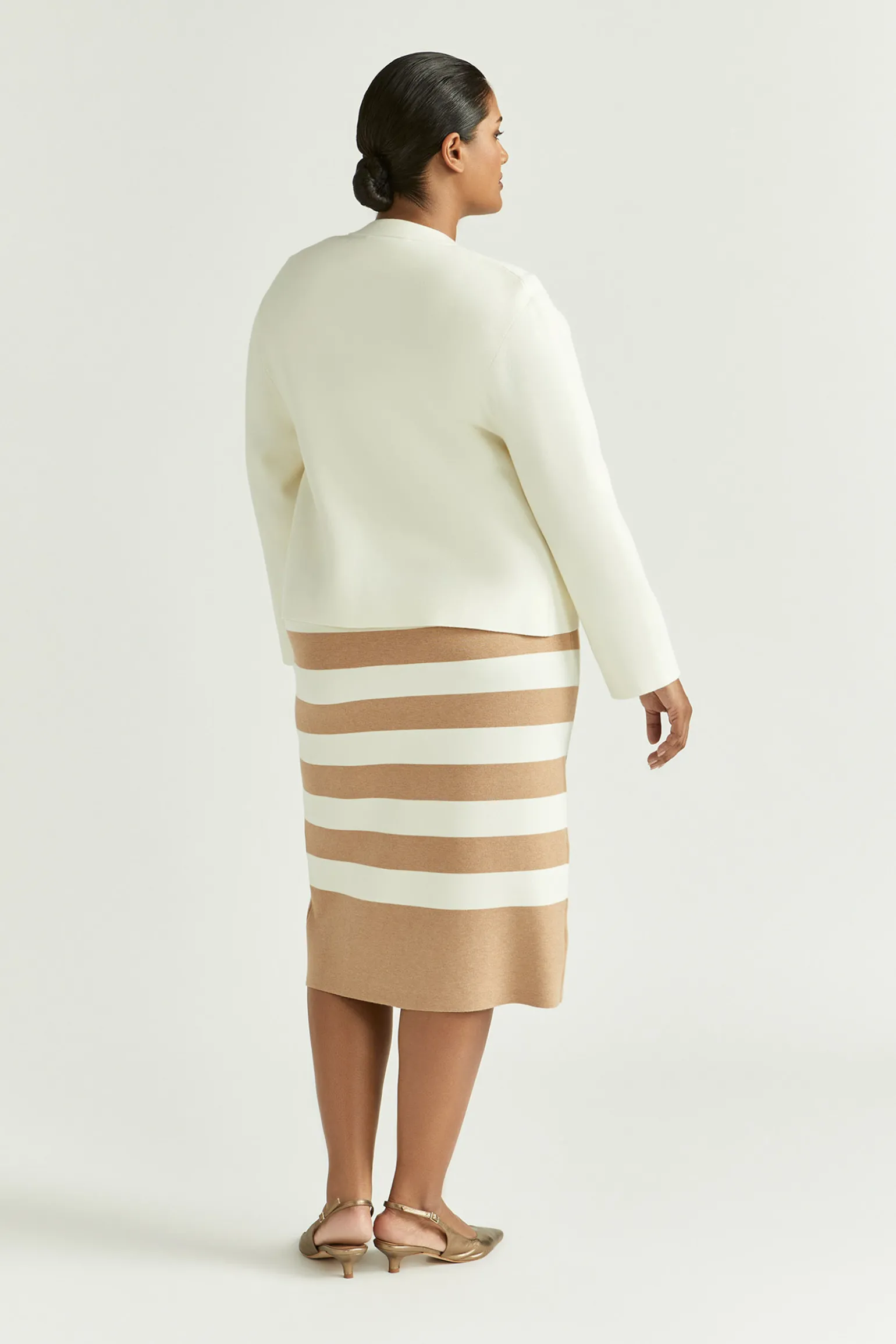 Halblanges Kleid mit Blockstreifen