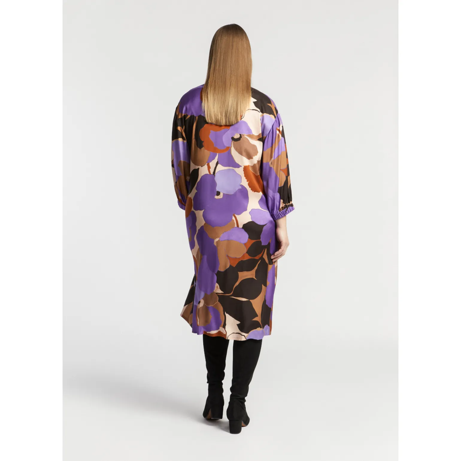 Halblanges Kleid mit Blumenmuster
