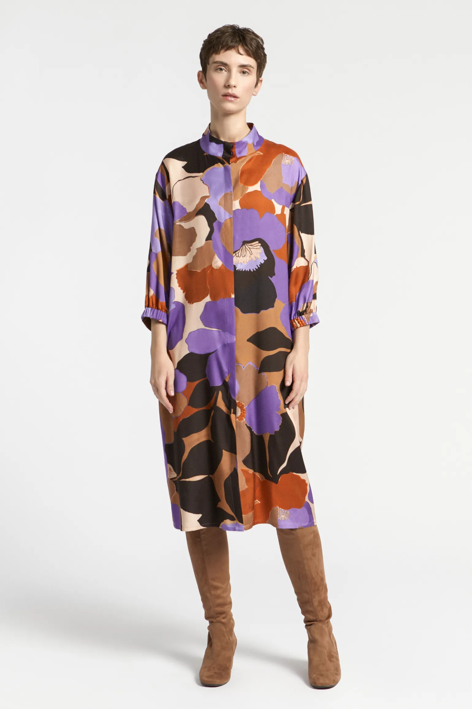 Halblanges Kleid mit Blumenmuster
