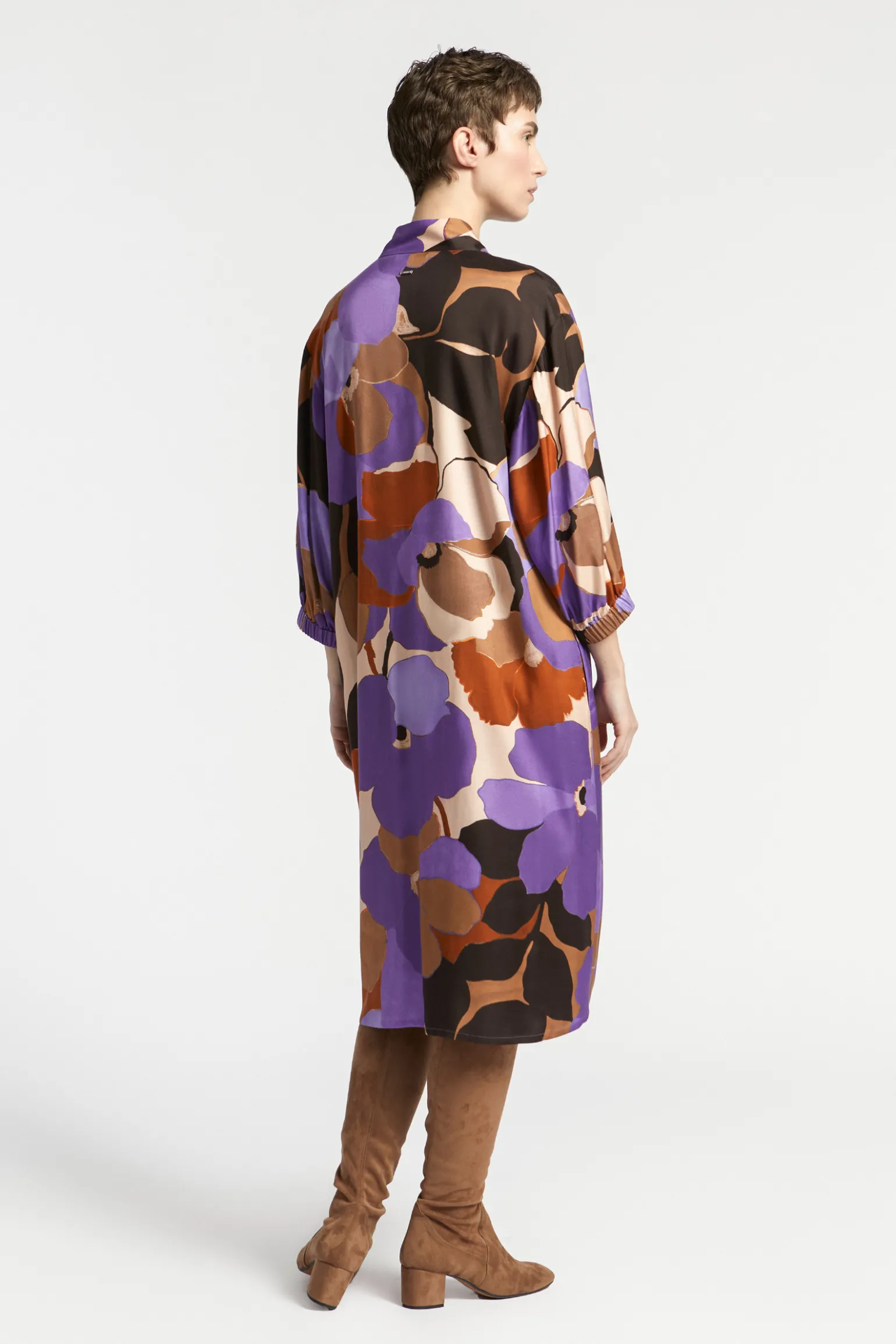 Halblanges Kleid mit Blumenmuster