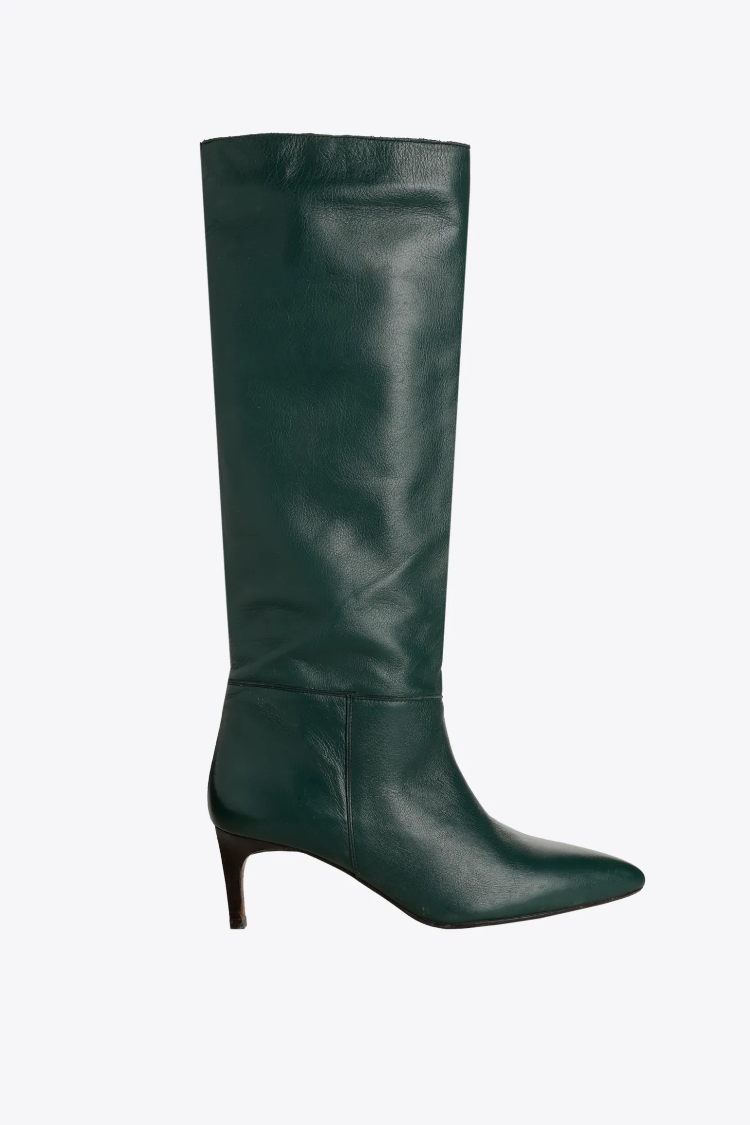 Hohe Stiefel mit Absatz