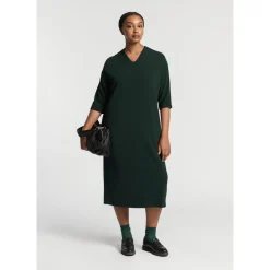 Jerseykleid mit V-Ausschnitt