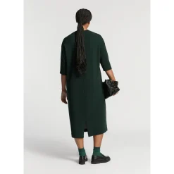 Jerseykleid mit V-Ausschnitt