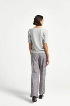 Karohose mit geradem Bein