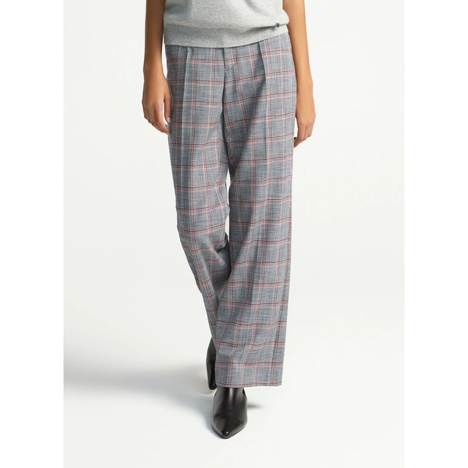 Karohose mit geradem Bein