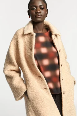 Langer Mantel aus Bouclé-Stoff
