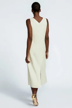 Langes Kleid mit Schlitz