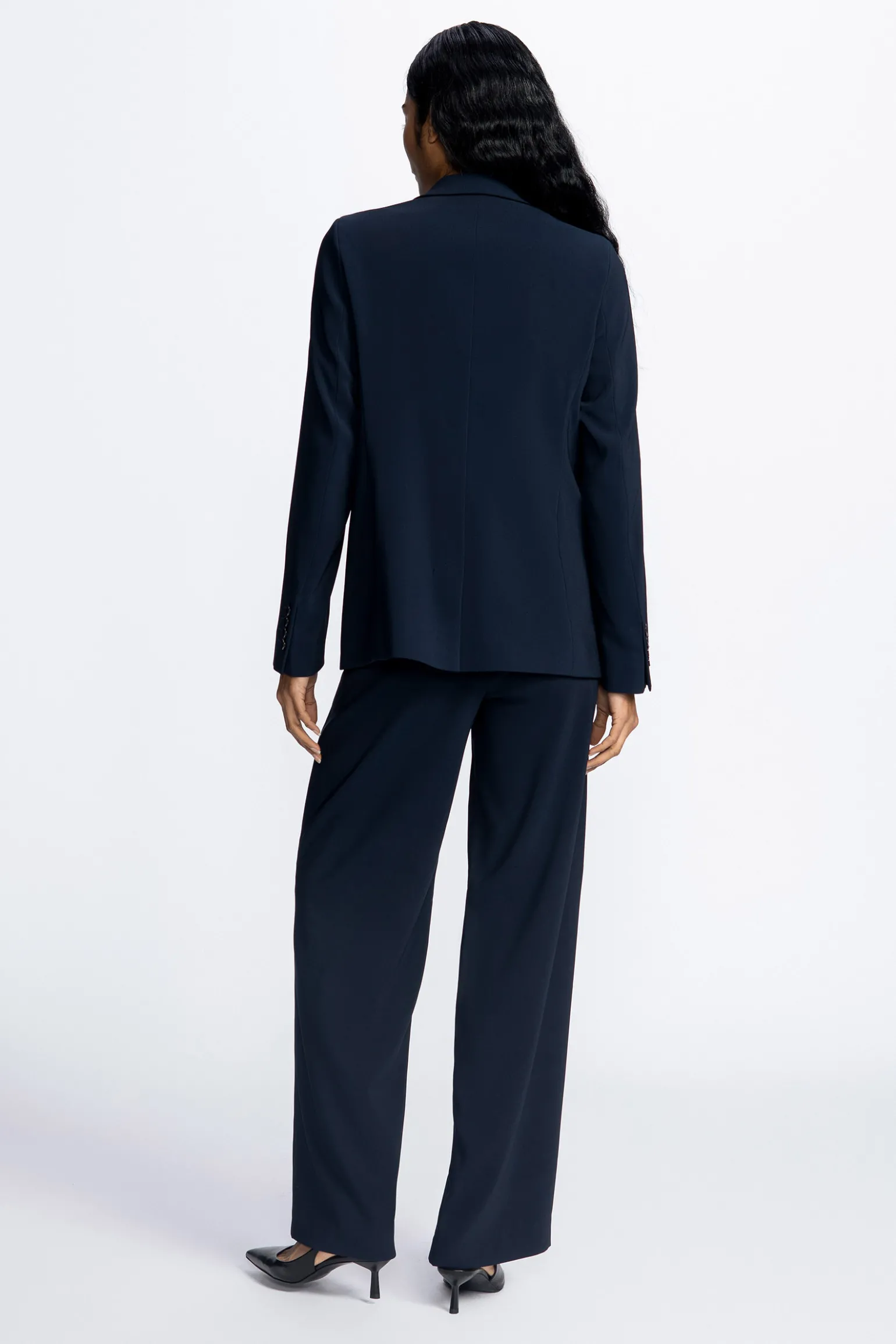 Navyblaue Hosen mit weiter Passform
