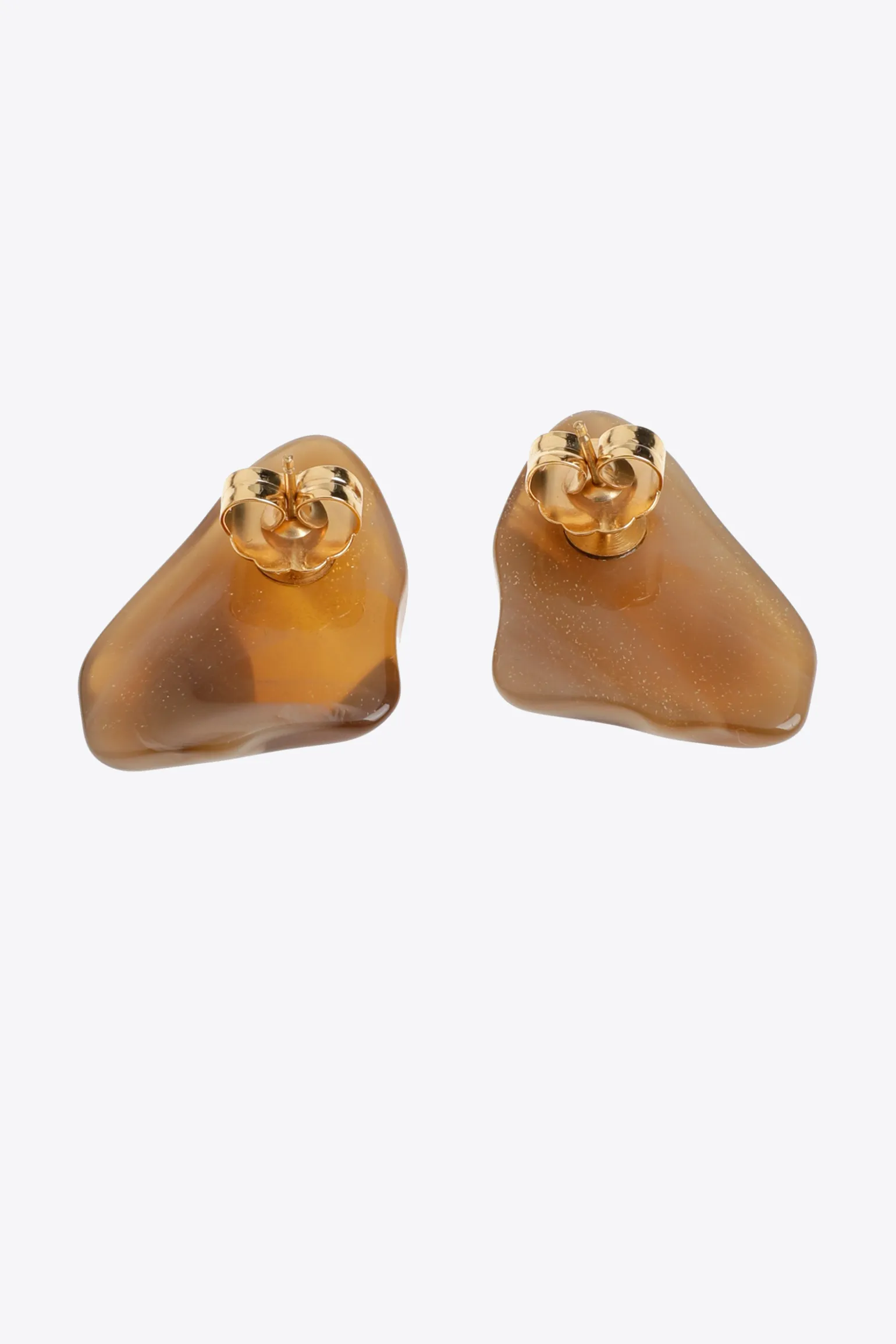 Ohrringe mit markanten Steinen