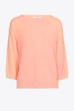 Pullover in leuchtender Farbe