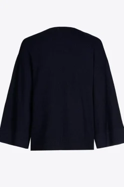Pullover mit überschnittenen Schultern