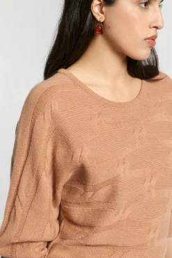 Pullover mit horizontalem Zopfmuster