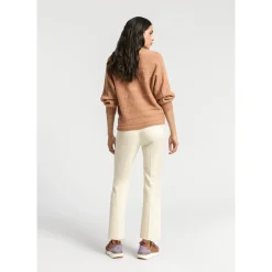 Pullover mit horizontalem Zopfmuster