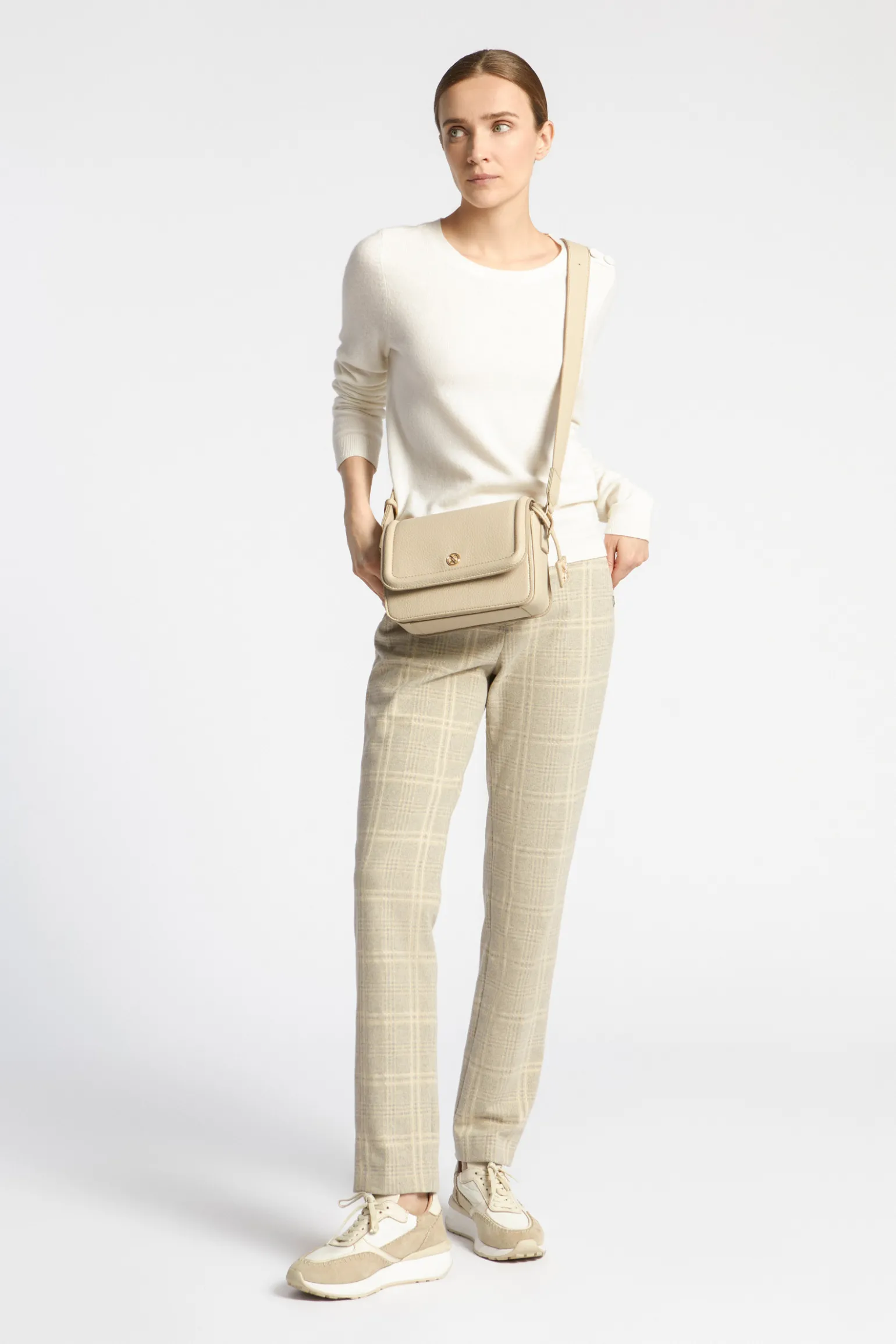 Pullover mit Knöpfen an der Schulter