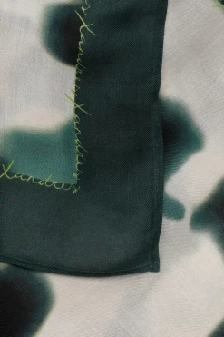 Schal mit Grafikmotiv