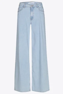 Sommerliche Jeansschlaghose