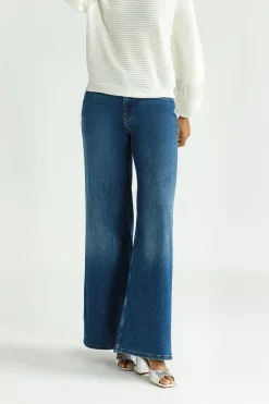 Sommerliche Jeansschlaghose
