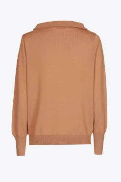 Wollpullover mit U-Boot-Ausschnitt