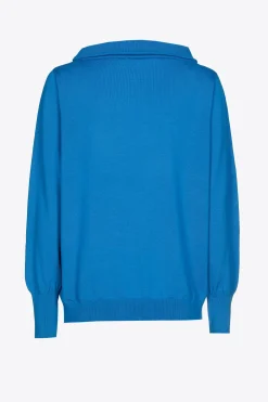 Wollpullover mit U-Boot-Ausschnitt